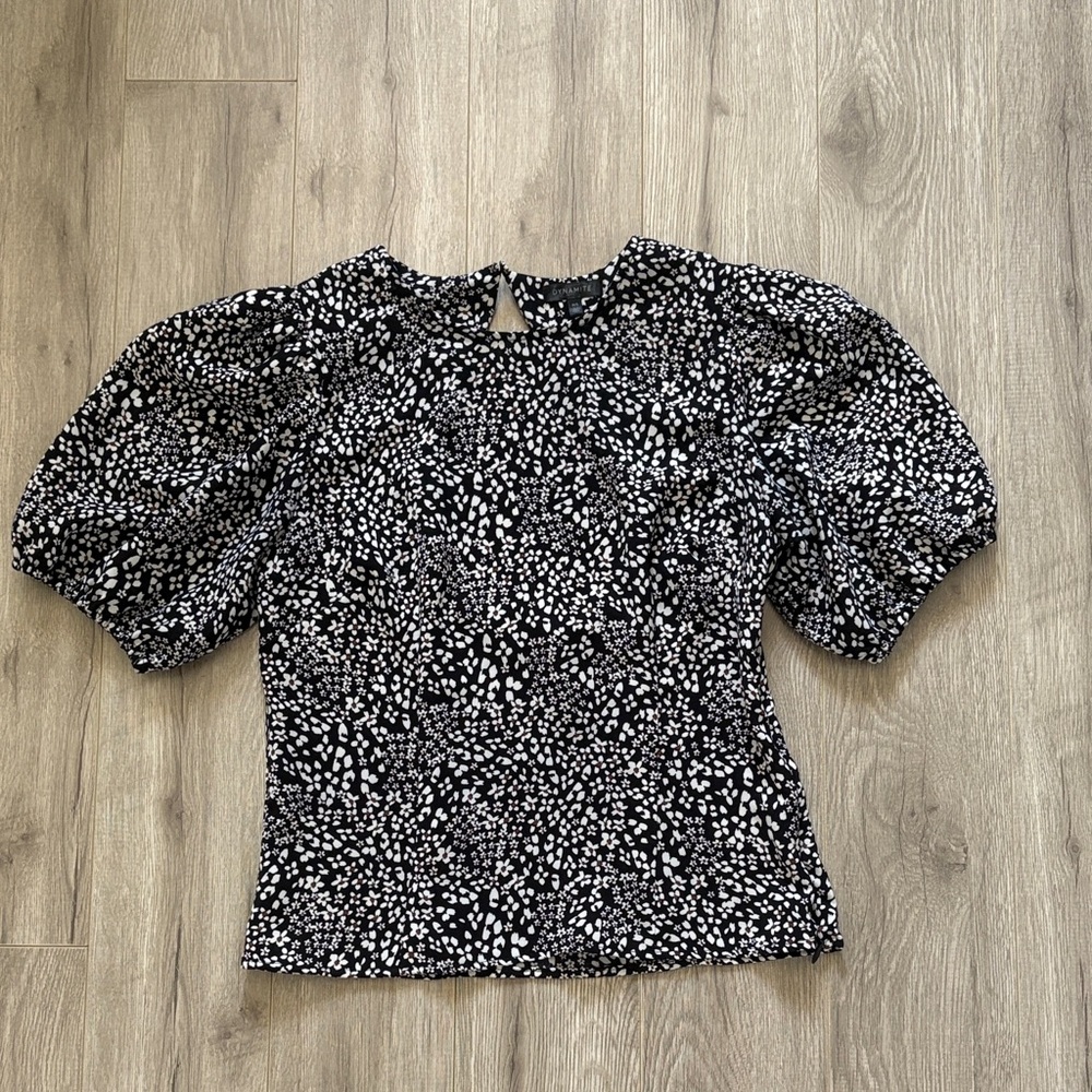 Dynamite Black and White Patterned Blouse